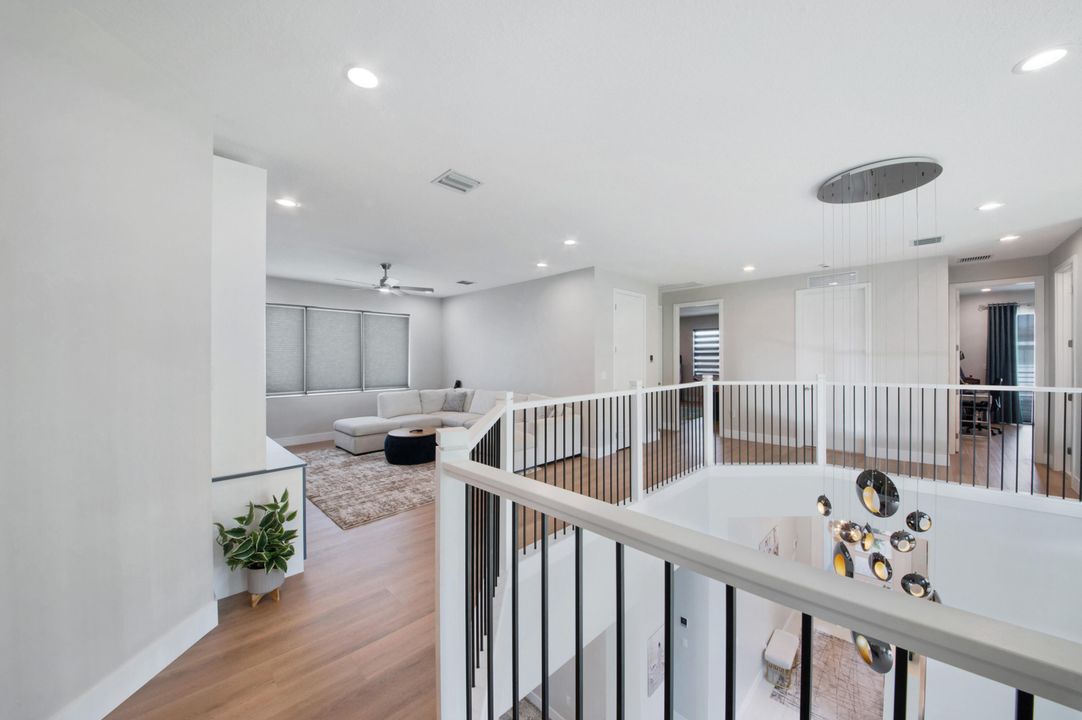 Active With Contract: $2,250,000 (5 beds, 7 baths, 4605 Square Feet)