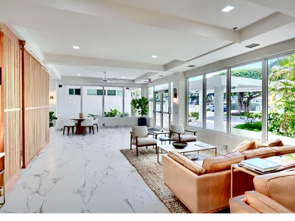 Active With Contract: $380,000 (1 beds, 1 baths, 774 Square Feet)