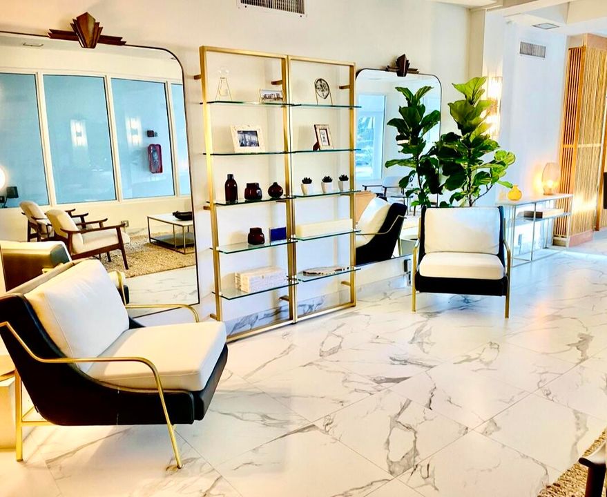 Active With Contract: $380,000 (1 beds, 1 baths, 774 Square Feet)