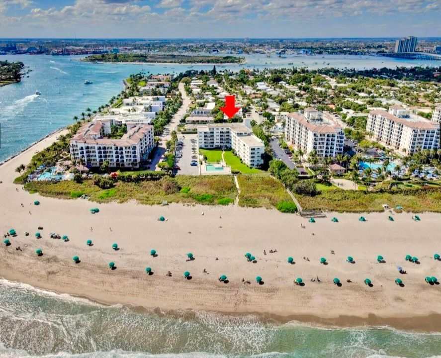 Active With Contract: $380,000 (1 beds, 1 baths, 774 Square Feet)