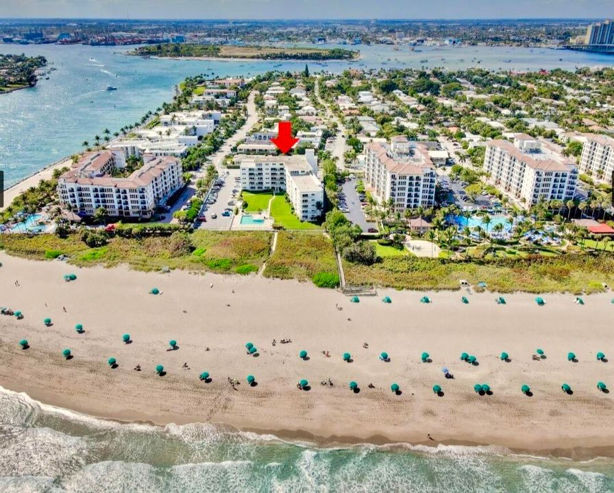 Active With Contract: $380,000 (1 beds, 1 baths, 774 Square Feet)