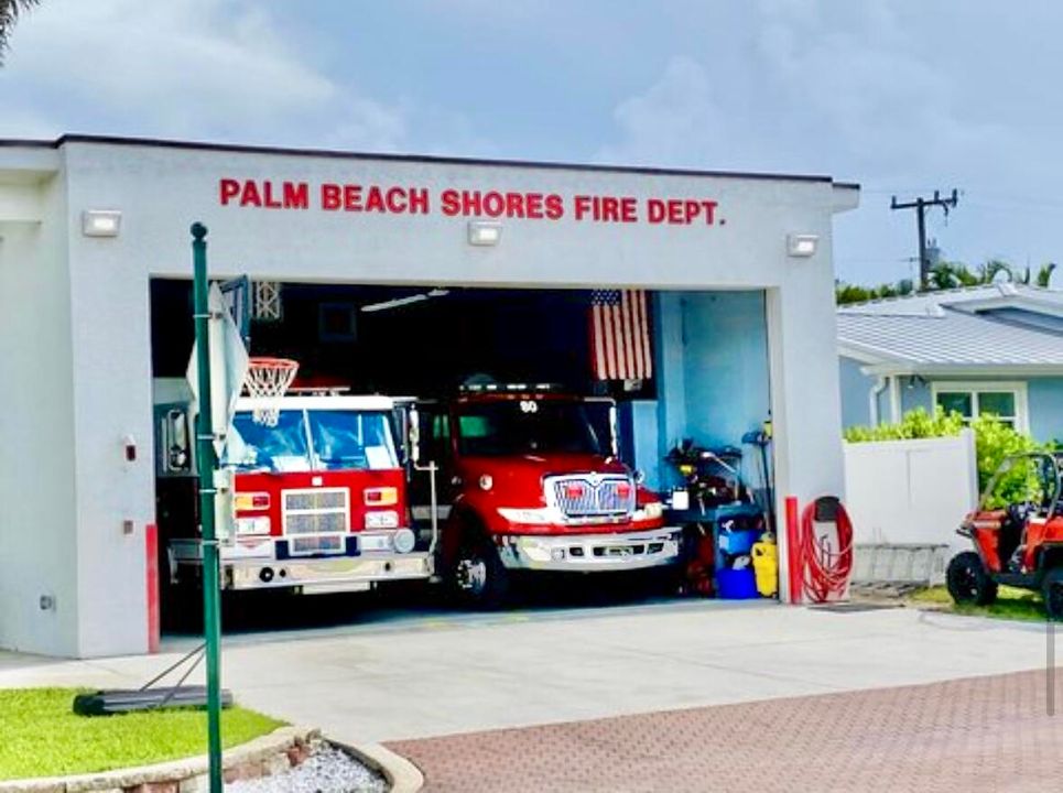 Active With Contract: $380,000 (1 beds, 1 baths, 774 Square Feet)