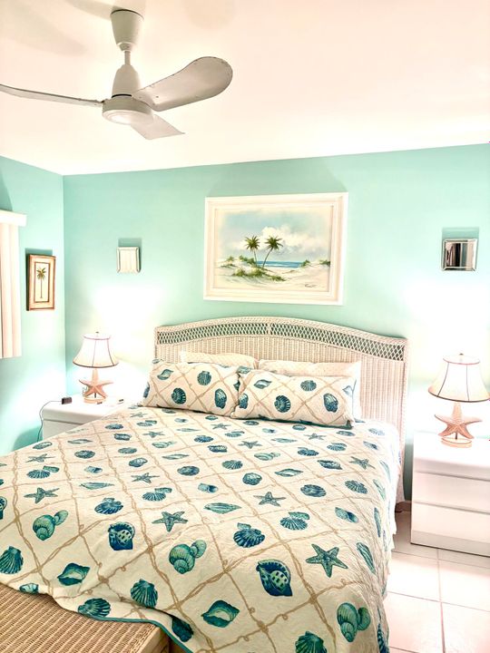 Active With Contract: $380,000 (1 beds, 1 baths, 774 Square Feet)