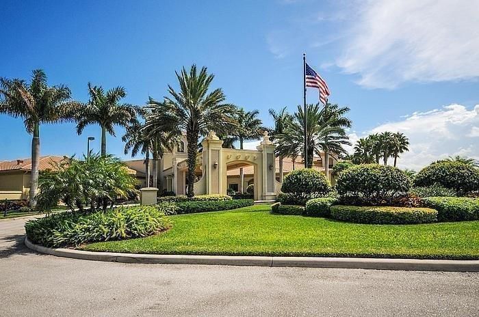 Active With Contract: $1,245,000 (4 beds, 4 baths, 3206 Square Feet)