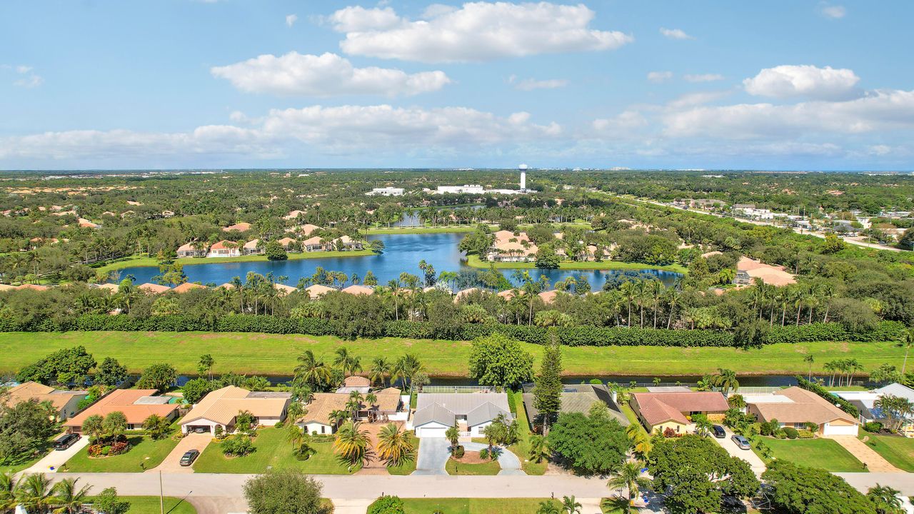 Activo con contrato: $700,000 (3 camas, 2 baños, 1891 Pies cuadrados)