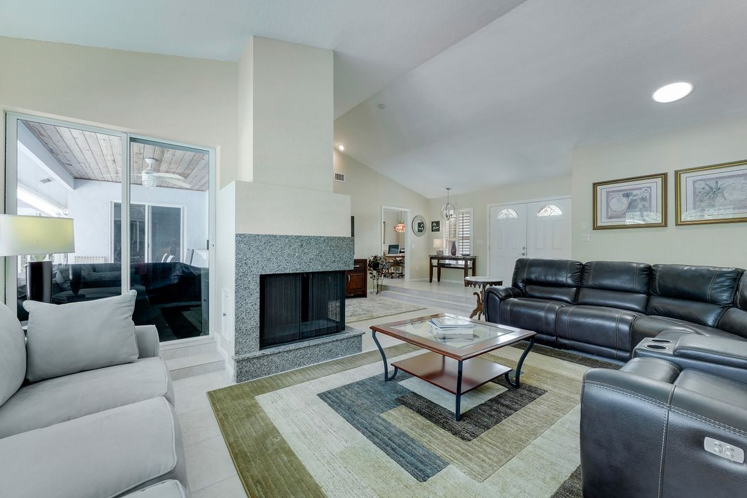 Activo con contrato: $700,000 (3 camas, 2 baños, 1891 Pies cuadrados)