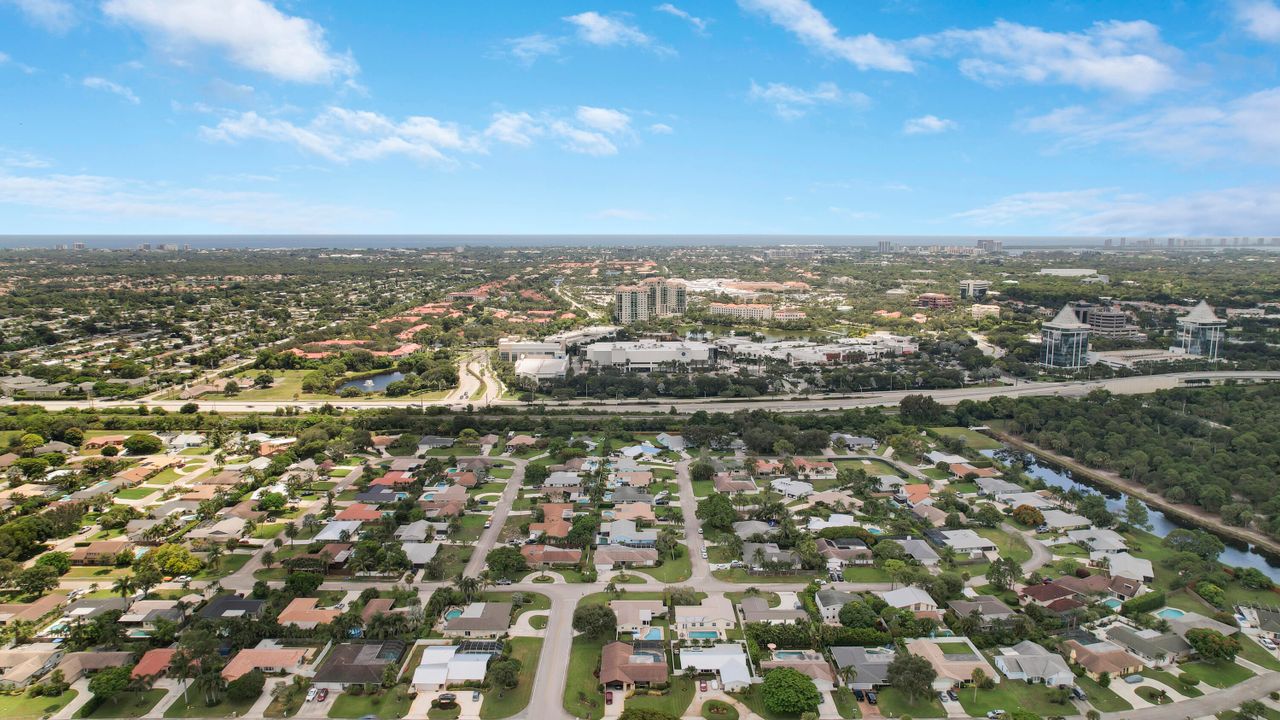 Activo con contrato: $700,000 (3 camas, 2 baños, 1891 Pies cuadrados)