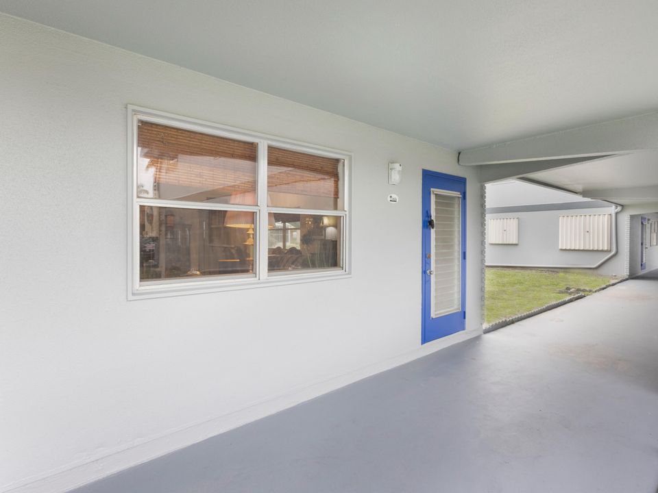 待售: $86,999 (1 贝兹, 1 浴室, 720 平方英尺)