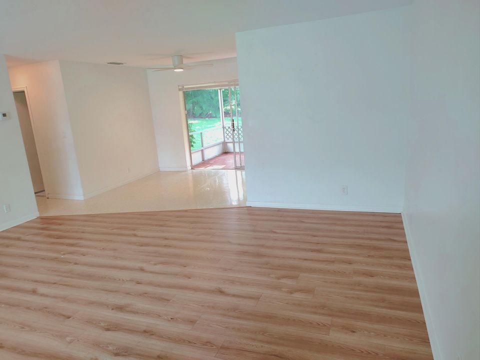 Active With Contract: $3,495 (2 beds, 2 baths, 1311 Square Feet)