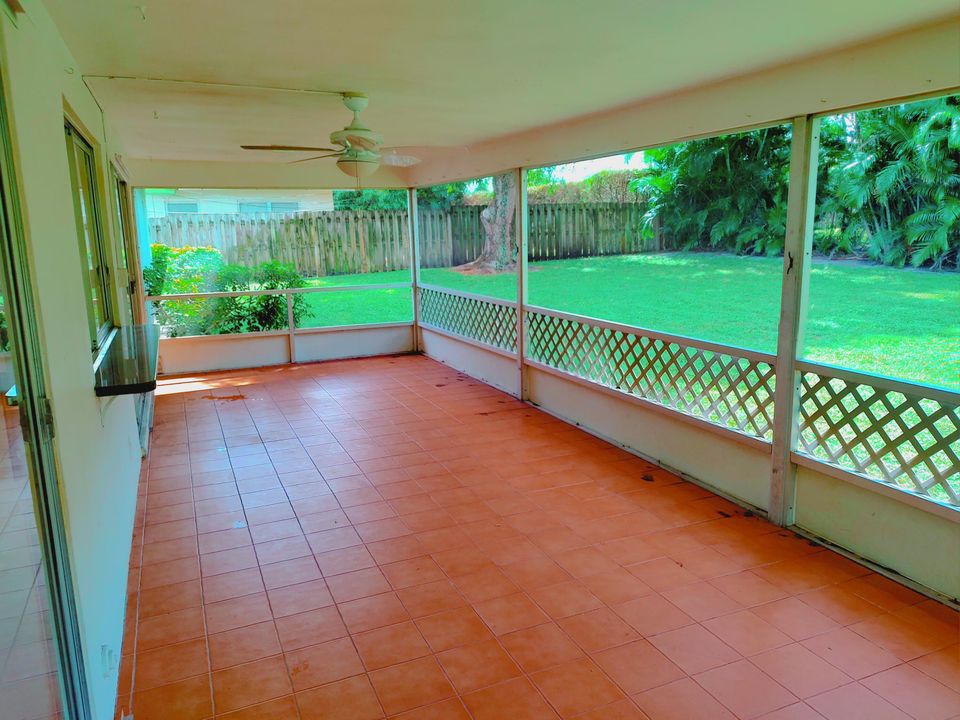 Active With Contract: $3,495 (2 beds, 2 baths, 1311 Square Feet)