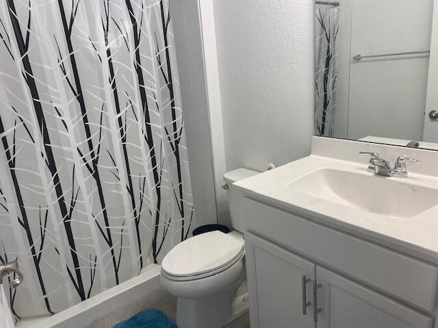 For Rent: $1,300 (1 beds, 1 baths, 300 Square Feet)