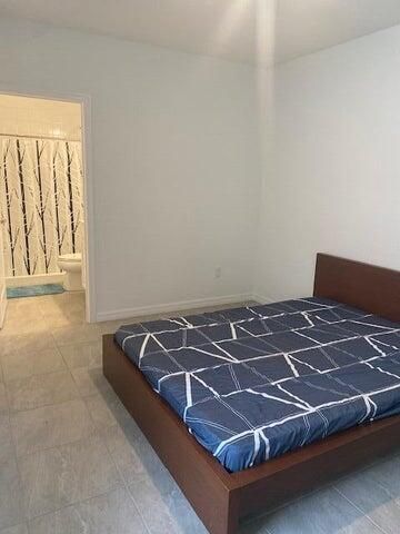 For Rent: $1,300 (1 beds, 1 baths, 300 Square Feet)