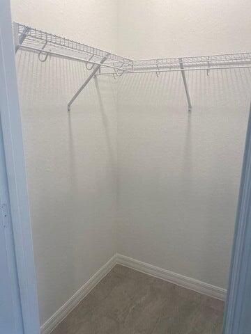 For Rent: $1,300 (1 beds, 1 baths, 300 Square Feet)