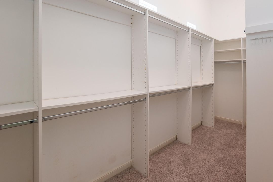 待售: $1,099,000 (4 贝兹, 4 浴室, 3790 平方英尺)