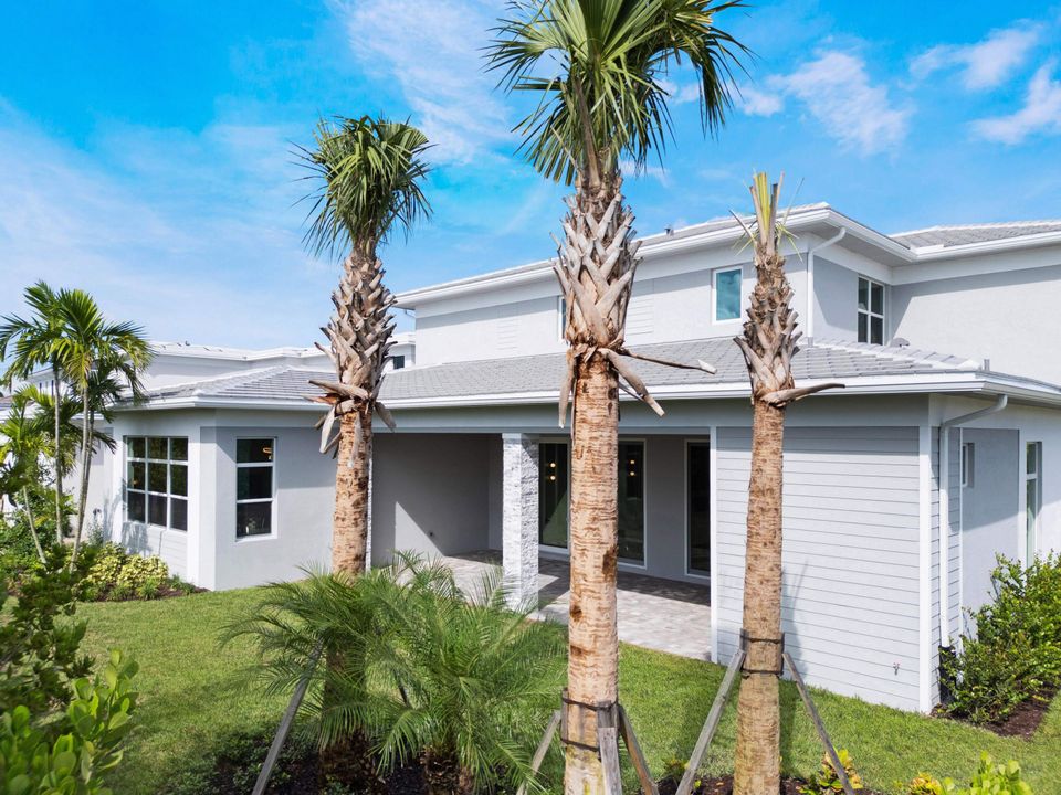 For Rent: $18,500 (5 beds, 6 baths, 5322 Square Feet)