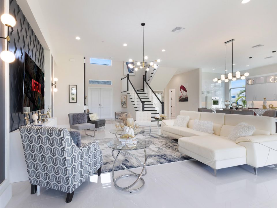 For Rent: $18,500 (5 beds, 6 baths, 5322 Square Feet)