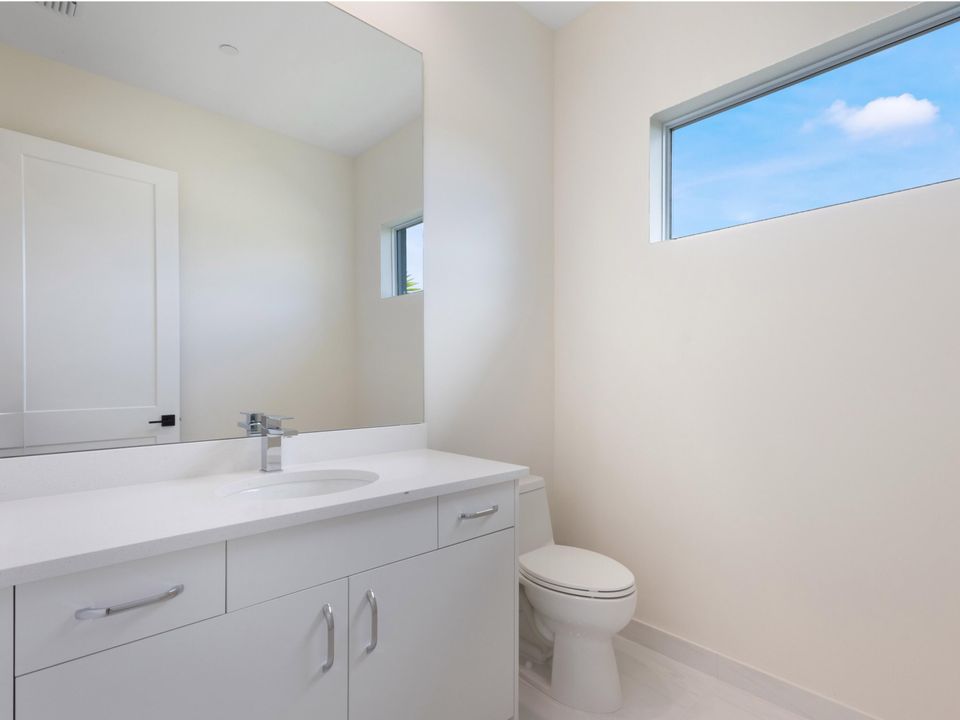 For Rent: $18,500 (5 beds, 6 baths, 5322 Square Feet)