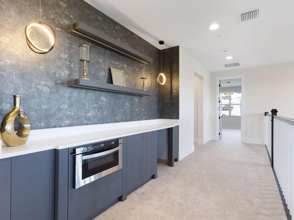 For Rent: $18,500 (5 beds, 6 baths, 5322 Square Feet)