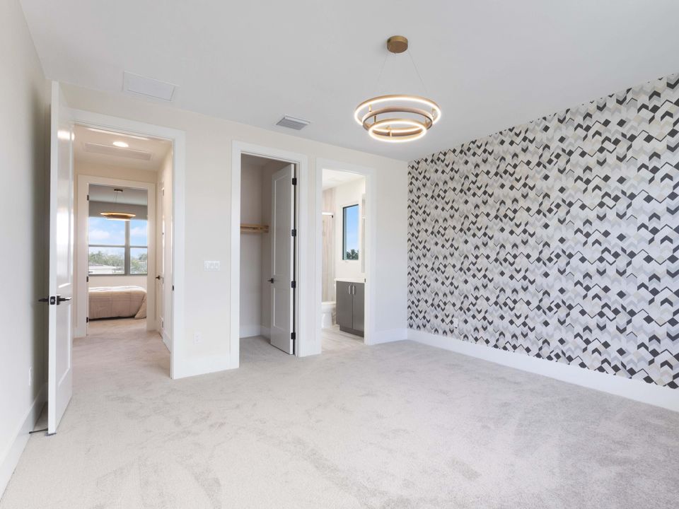 For Rent: $18,500 (5 beds, 6 baths, 5322 Square Feet)