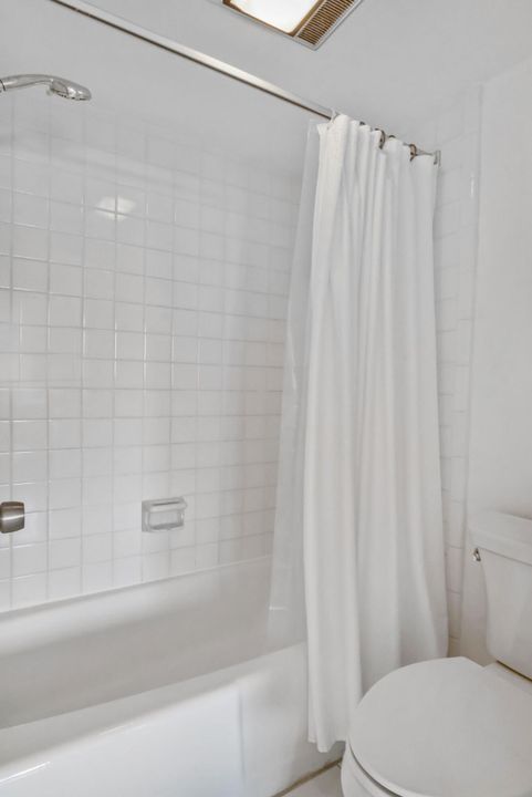 出租: $3,000 (2 贝兹, 2 浴室, 1200 平方英尺)