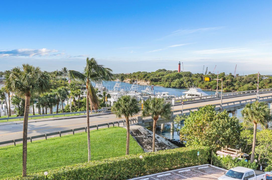 出租: $3,000 (2 贝兹, 2 浴室, 1200 平方英尺)