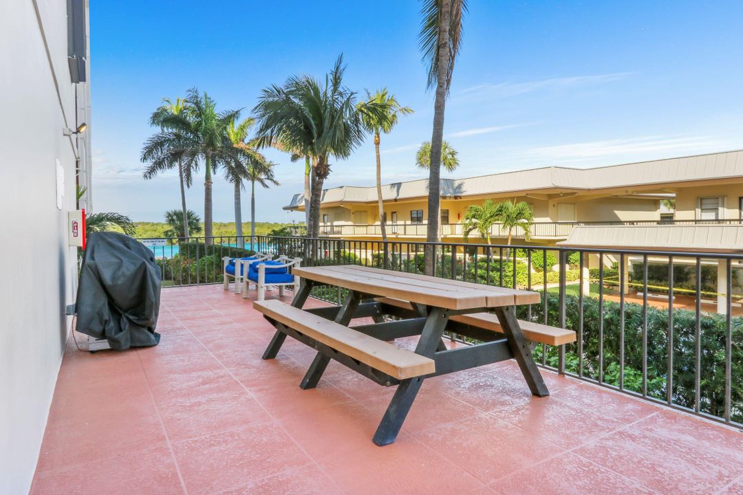 出租: $3,000 (2 贝兹, 2 浴室, 1200 平方英尺)