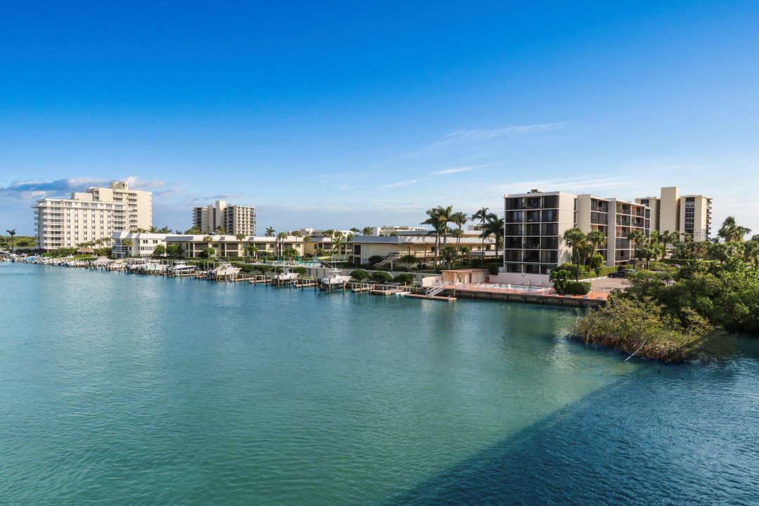 出租: $3,000 (2 贝兹, 2 浴室, 1200 平方英尺)