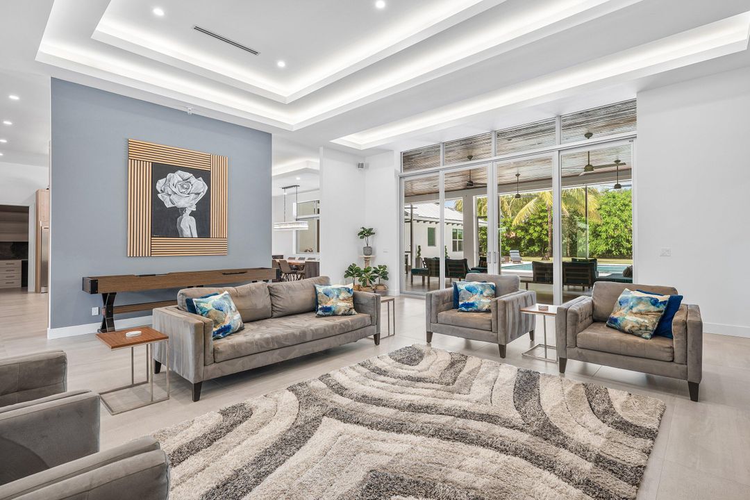 待售: $7,600,000 (7 贝兹, 6 浴室, 8130 平方英尺)