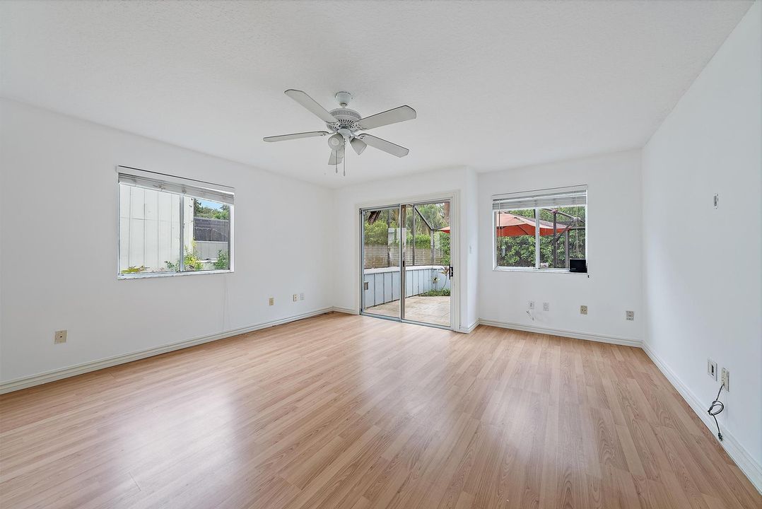 待售: $339,000 (2 贝兹, 2 浴室, 1254 平方英尺)