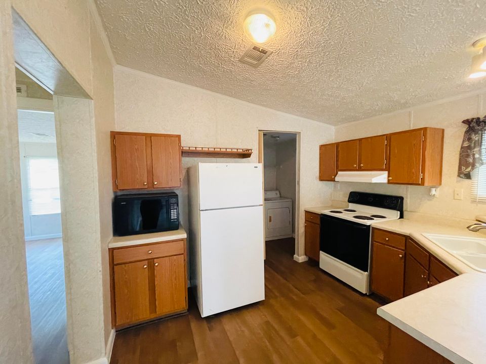 En Venta: $186,999 (2 camas, 2 baños, 1012 Pies cuadrados)