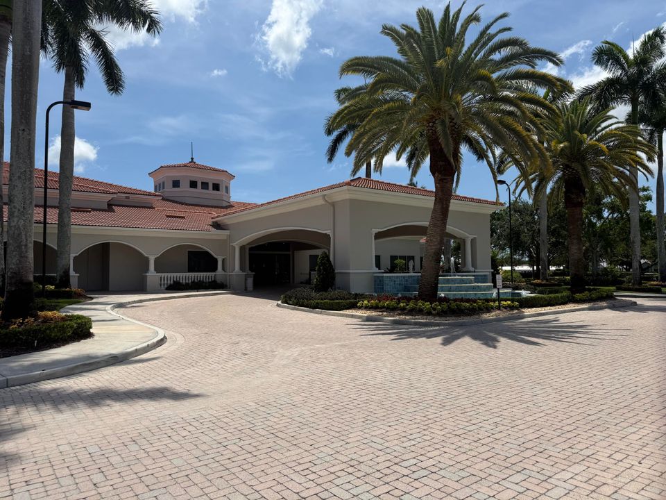 Active With Contract: $450,000 (3 beds, 2 baths, 1778 Square Feet)