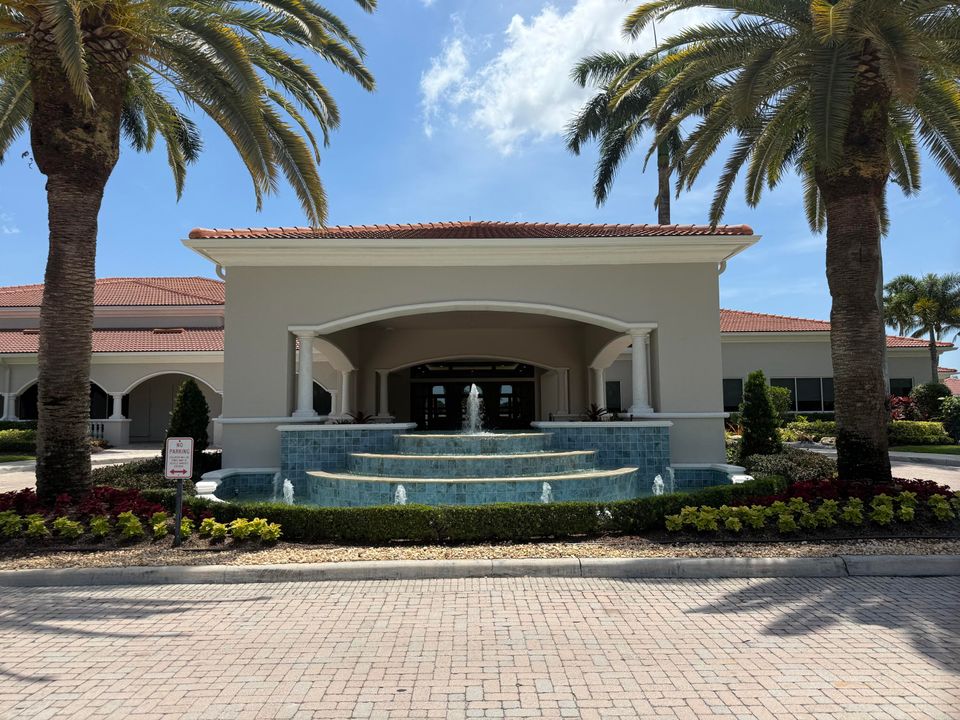 Active With Contract: $450,000 (3 beds, 2 baths, 1778 Square Feet)