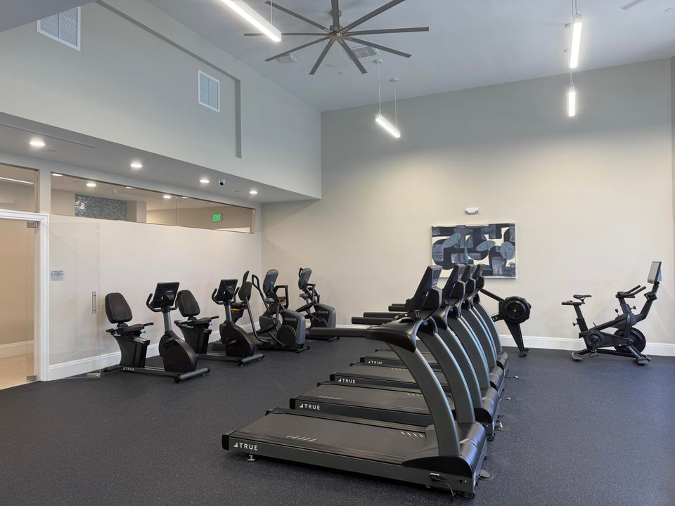 Active With Contract: $450,000 (3 beds, 2 baths, 1778 Square Feet)