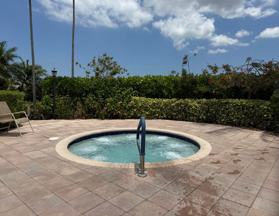 Active With Contract: $450,000 (3 beds, 2 baths, 1778 Square Feet)