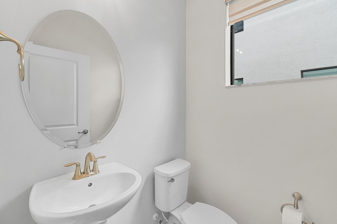 For Sale: $574,900 (3 beds, 2 baths, 2076 Square Feet)