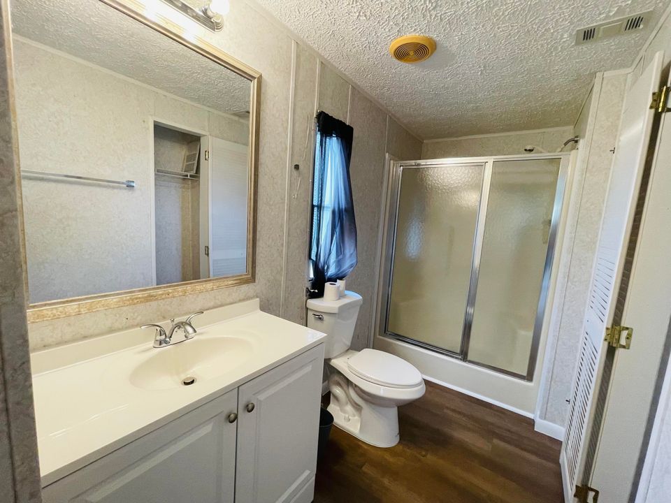 En Venta: $186,999 (2 camas, 2 baños, 1012 Pies cuadrados)