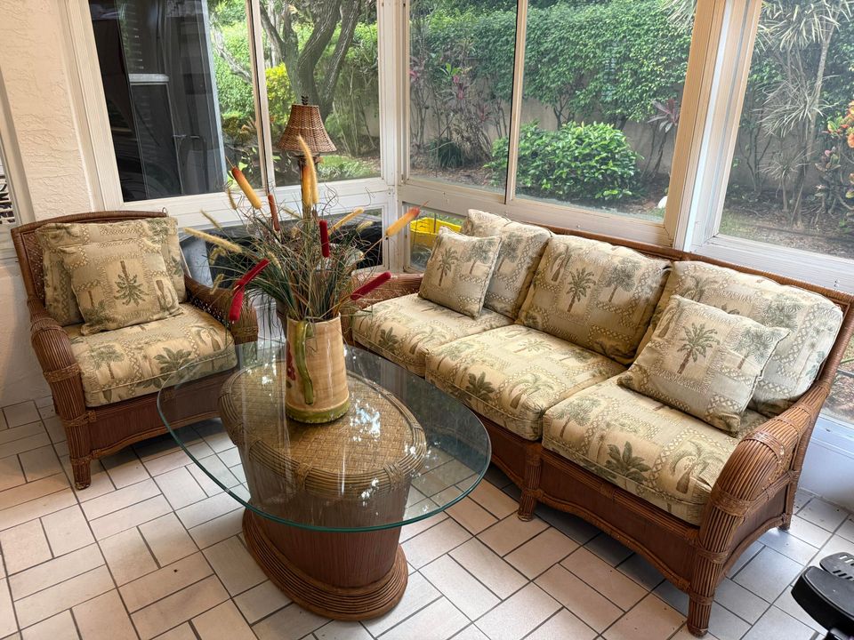 Active With Contract: $450,000 (3 beds, 2 baths, 1778 Square Feet)