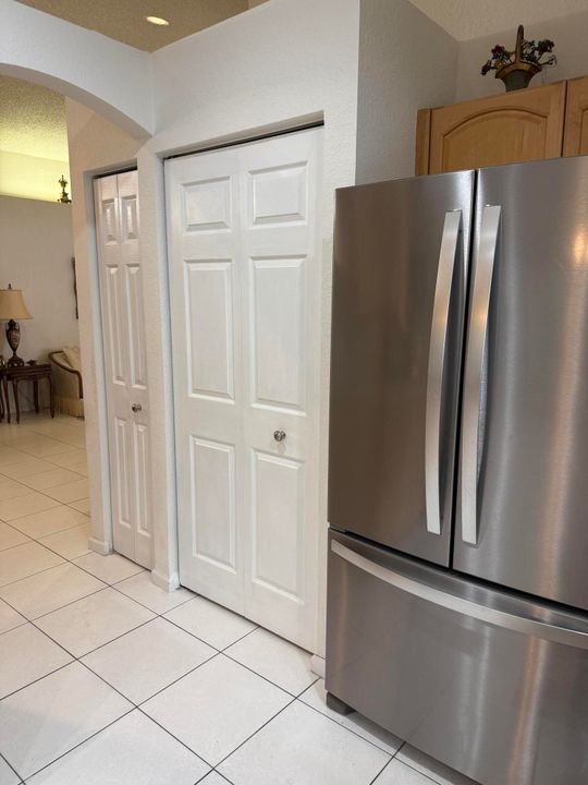 Active With Contract: $450,000 (3 beds, 2 baths, 1778 Square Feet)