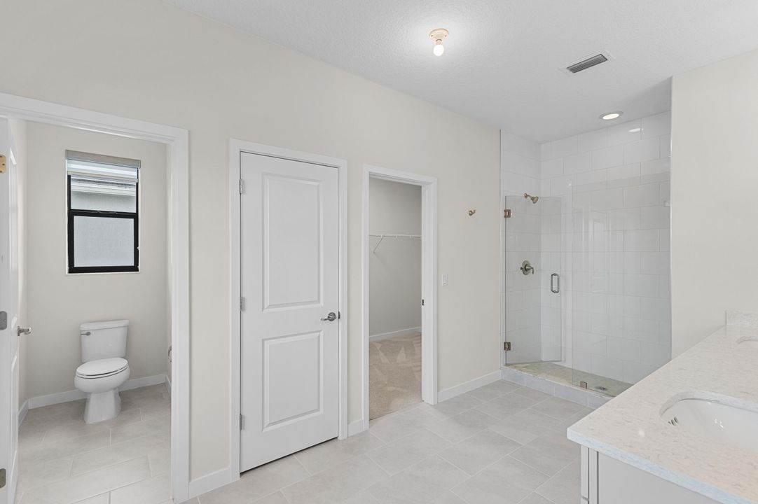 For Sale: $574,900 (3 beds, 2 baths, 2076 Square Feet)