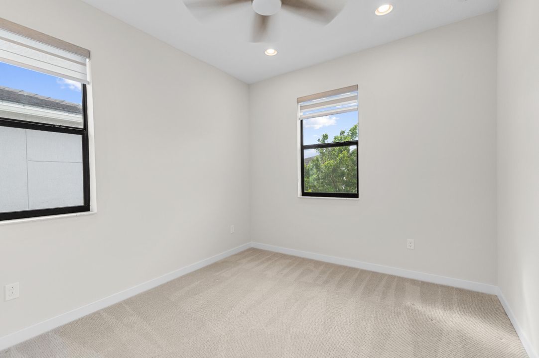 For Sale: $574,900 (3 beds, 2 baths, 2076 Square Feet)