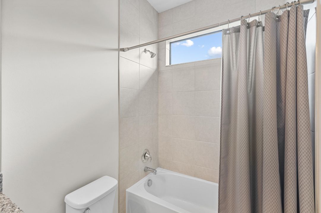 For Sale: $574,900 (3 beds, 2 baths, 2076 Square Feet)