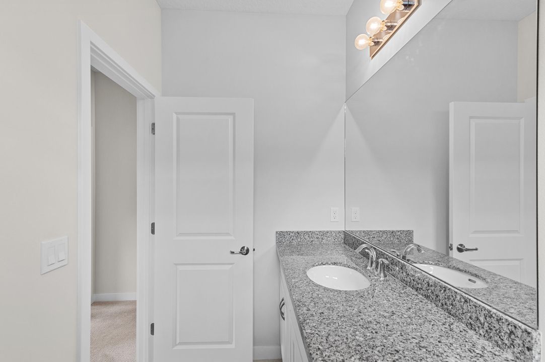 For Sale: $574,900 (3 beds, 2 baths, 2076 Square Feet)