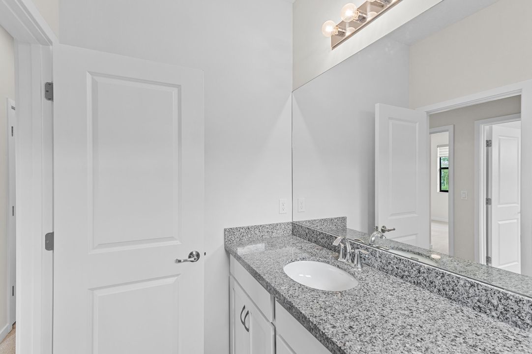 For Sale: $574,900 (3 beds, 2 baths, 2076 Square Feet)