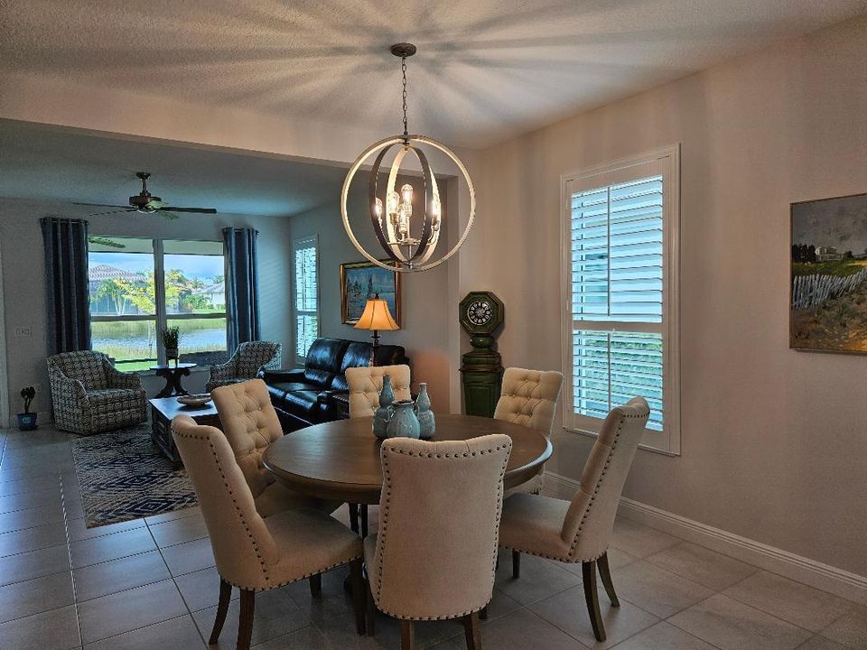 Active With Contract: $2,700 (2 beds, 2 baths, 1689 Square Feet)