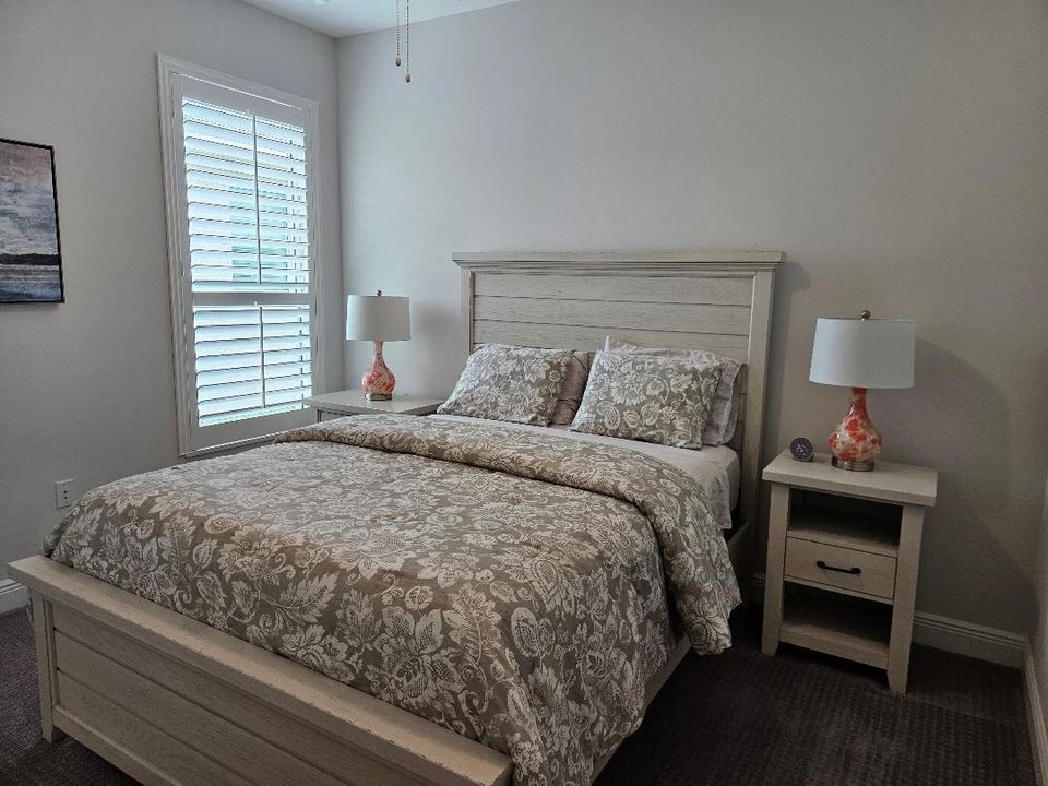 Active With Contract: $2,700 (2 beds, 2 baths, 1689 Square Feet)