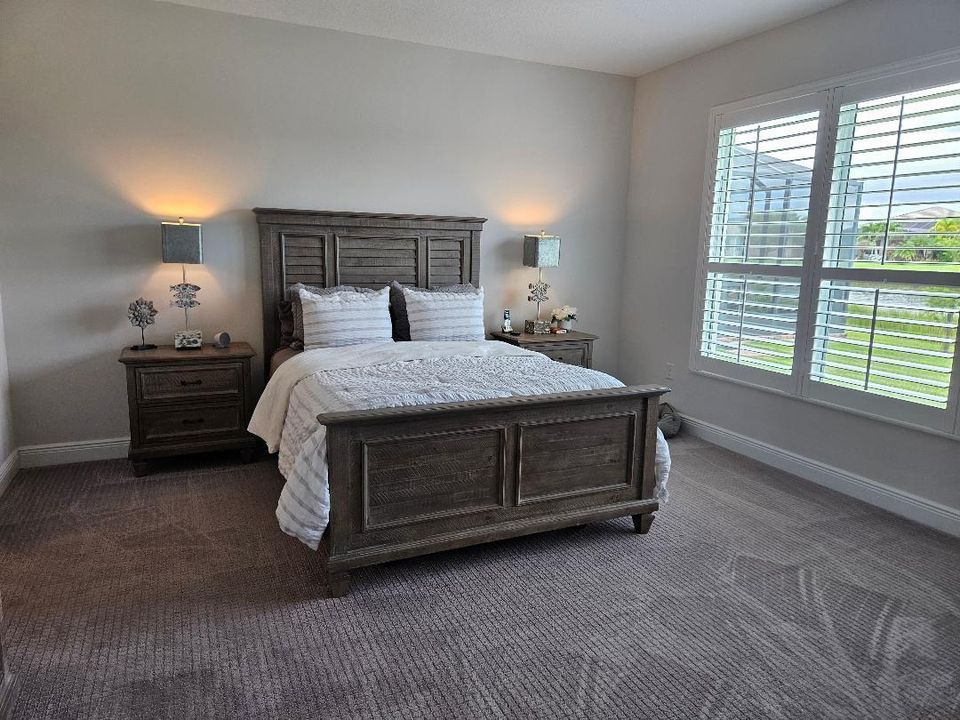 Active With Contract: $2,700 (2 beds, 2 baths, 1689 Square Feet)