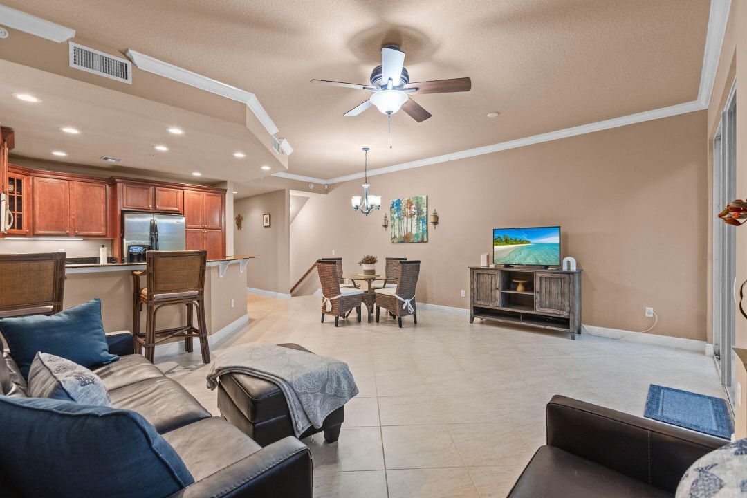 For Sale: $429,000 (3 beds, 3 baths, 1947 Square Feet)