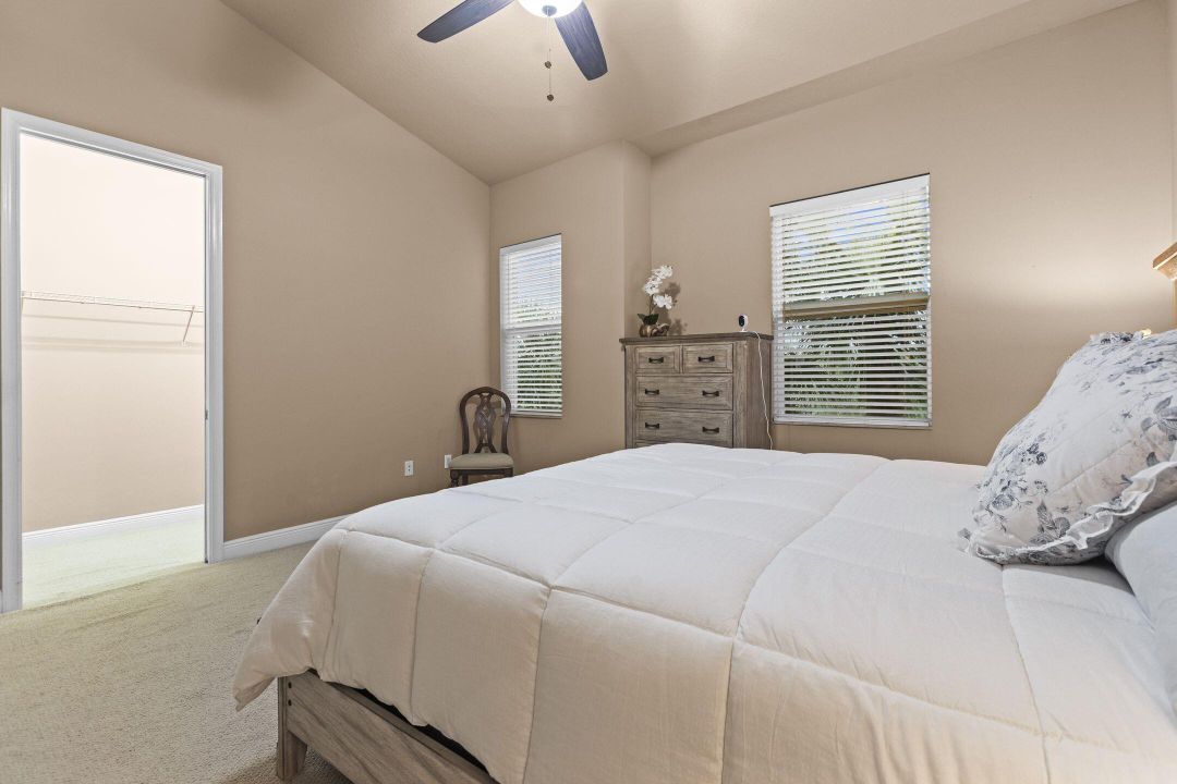 For Sale: $429,000 (3 beds, 3 baths, 1947 Square Feet)