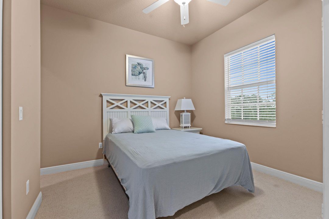 For Sale: $429,000 (3 beds, 3 baths, 1947 Square Feet)