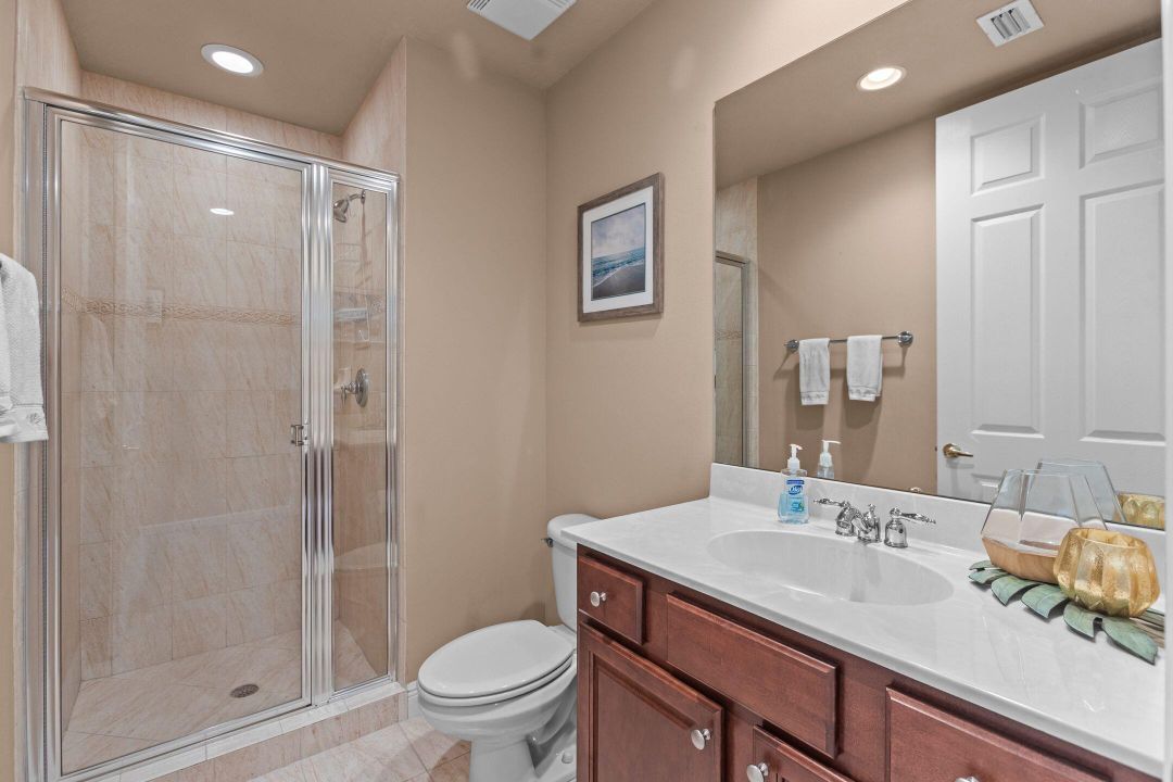 For Sale: $429,000 (3 beds, 3 baths, 1947 Square Feet)